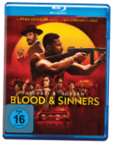 Auf dem Cover der Blu-ray ist im unteren Teil ein Haus, welches rot leuchtet und auf das Menschen zu laufen zu sehen. ber dem Haus ist in gelben Versalien der Name des Films “BLOOD & SINNERS geschrieben. Dar ber sind die Oberk rper der 7 wichtigen Charaktere des Filmes zu sehen. in der Mitte stehen zwei Frauen, die linksstehende tr gt eine lockere helle Bluse und die Frau rechts von ihr ein schwarzes Kleid mit einer m chtigen Kette. Rechts stehen zwei weitere M nner, welche beide einen Anzug tragen. Links steht eine Frau, mit einem hellbraunen Oberteil und schreit.  ber ihnen im Zentrum steht die Hauptfigur, ein dunkelh utiger Mann mit kurzen Haaren und kurzem Vollbart, welche zwei Mal dargestellt ist. Er steht einmal Oberk rperfrei mit einem Gewehr, nach rechts schauend, dahinter sieht man ihn ein zweites Mal, diesmal im schicken Hut und Anzug. Oben im Zentrum steht noch eine hellstrahlende Sonne. Das gesamte Cover ist in einem dunklen roten Ton gehalten. Das FSK 16 Logo klebt unten links.