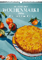 Das Bild zeigt das Cover des Kalenders „Wochenmarkt 2026“ vom ZEIT Magazin, erschienen im riva Verlag.   Details:    Untertitel: „53 frische und saisonale Rezepte“    Autorin: Elisabeth Raether    Das Covermotiv zeigt einen saftigen Mandarinenkuchen auf einem Teller, daneben liegen mehrere frische Mandarinen mit Blattgr n auf einem t rkisblauen Tisch – alles sonnig und farbenfroh inszeniert.    Der Kalender ist als Spiralblock zum Aufh ngen gestaltet.    Dieser Kalender bietet jede Woche ein neues saisonales Rezept und richtet sich an Menschen, die gerne frisch, regional und kreativ kochen.