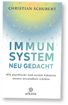 Das Bild zeigt das Cover des Buches „Immunsystem neu gedacht“ von Christian Schubert. Der Hintergrund ist hell mit einem Muster aus bunten, miteinander verbundenen Linien und Punkten, das an ein Netzwerk erinnert. In der Mitte steht der Titel in gro en, t rkisfarbenen Buchstaben: „IMMUNSYSTEM NEU GEDACHT“. Darunter folgt der Untertitel: „Wie psychische und soziale Faktoren unsere Gesundheit st rken“. Unten ist das Logo des Verlags „arkana“ abgebildet.