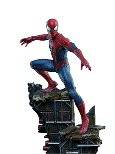 Die Bilder zeigen verschiedene Superhelden- und Superheldinnen-Figuren wie Batman, Ironman, Spiderman, Mila Superstar oder Hawkeye. Ale sind Teil der Ausstellung im Historischen Museum der Pfalz in Speyer.