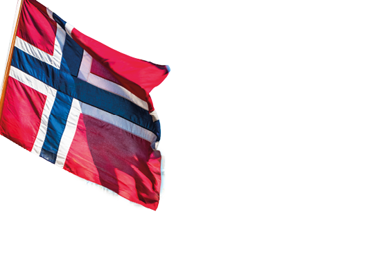 Norwegische Flagge an einer Fahnenstange 