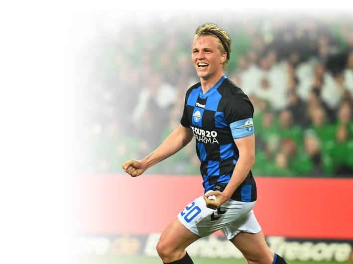 Fu ball, M nner: 2. Bundesliga, Hannover 96 - SC Paderborn 07, 30. Spieltag, Heinz von Heiden-Arena: Felix G tze (SC Paderborn 07) feiert sein Tor zum 0:1.