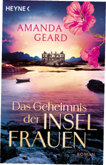 Ein ruhiger See bei Sonnenuntergang mit einem Boot, einem alten Haus im Hintergrund, rosa Bl ten im Vordergrund und dem Titel „Das Geheimnis der Inselfrauen“ von Amanda Geard.   Beschreibung von KI generiert