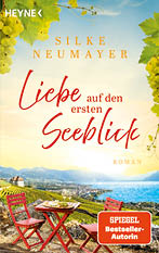 Ein Buchcover zeigt einen sonnigen Weinberg mit rotem Gartentisch und St hlen im Vordergrund und einem See sowie Bergen im Hintergrund, dazu der Titel Liebe auf den ersten Seeblick von Silke Neumayer. Beschreibung von KI generiert