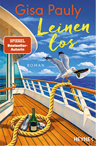 Ein M we h lt eine Flasche im Schnabel und steht auf einem Schiffdeck mit einer dicken gelben Taue, neben einer ge ffneten Weinflasche und zwei Gl sern, w hrend der Himmel bew lkt ist. Beschreibung von KI generiert