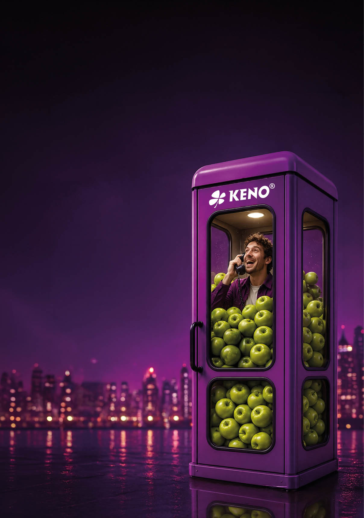 Eine Person sitzt in einer violetten Telefonzelle voller gr ner B lle vor einer beleuchteten Stadtsilhouette bei Nacht. Beschreibung von KI generiert